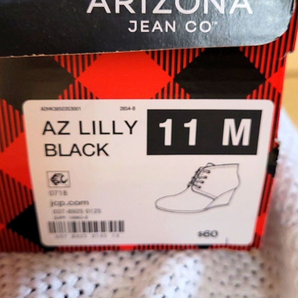 Arizona Jean Co. Booties - Picture 6 of 7